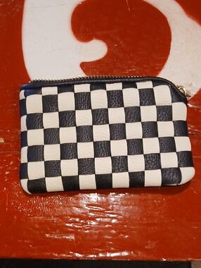 Universal Thread Black and White Checker Zip Wallet